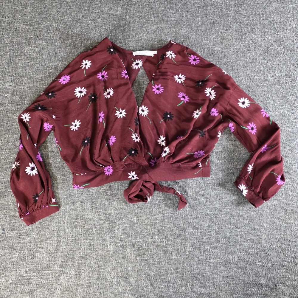 ASTR The Label Womens Medium Burgundy Floral Crop Tie Back Long Sleeve Blouse